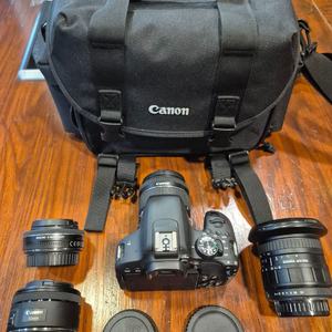 캐논 EOS 800D 카메라 렌즈 4개 가방 포함 싸게 팝니다 이미지