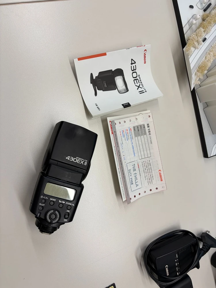 캐논 EOS 6D + EF 24-105mm F4L IS (A급 11,328컷 / 1인소유 / 박스풀) 판매합니다. 이미지