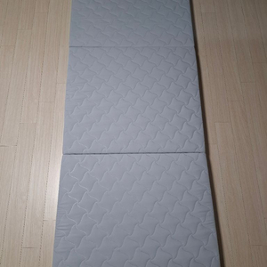 3단 접이식 매트리스 이미지