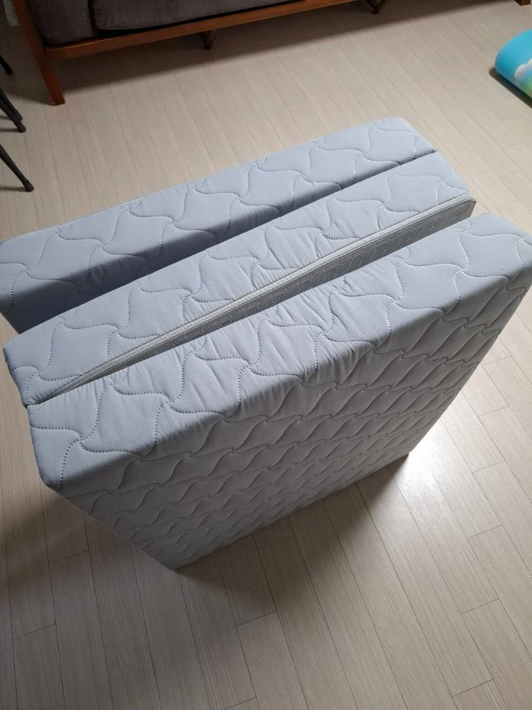 3단 접이식 매트리스 이미지