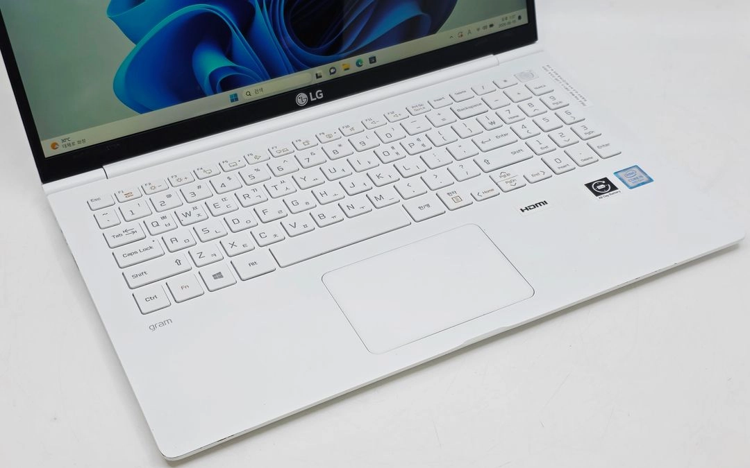 LG그램 15인치 15Z990-VP50ML 엘지 인텔 i5 8GB 256GB 이미지
