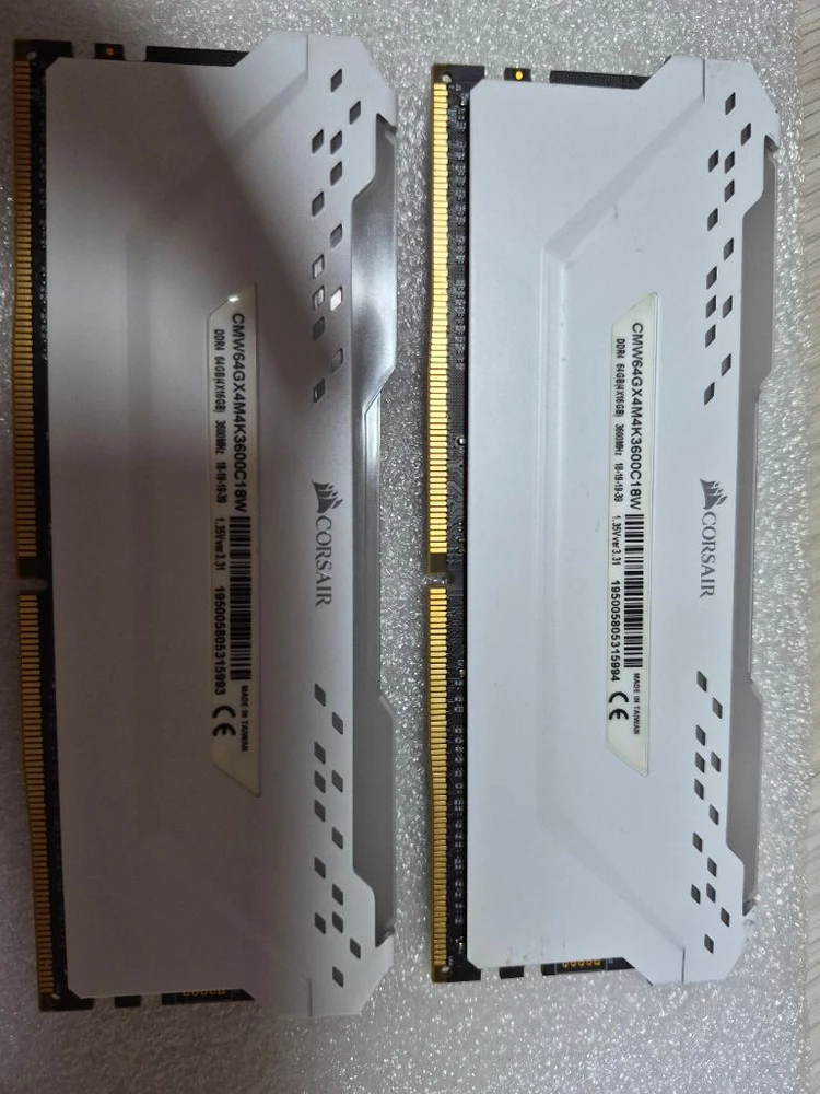 커세어 VENGEANCE RGB PRO 16GB DDR4 3600MHz 고클럭 튜닝램 총 64G 이미지