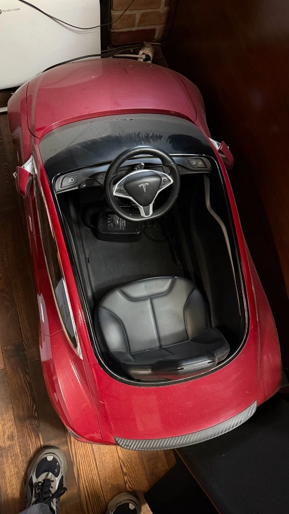 [희귀/정상작동] TESLA Model S 어린이 전동차 / Radio Flyer Tesla 공식제품 이미지