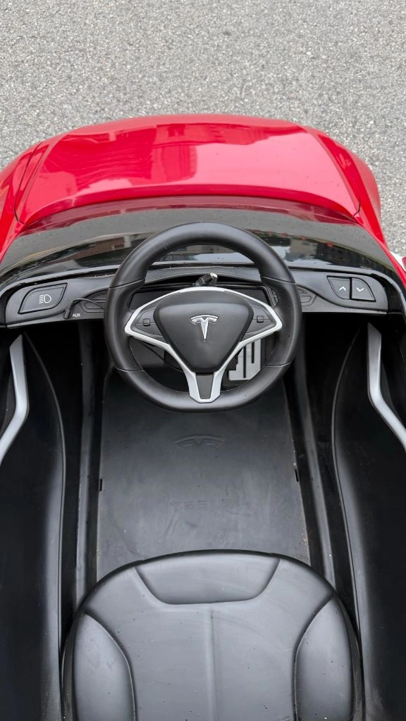 [희귀/정상작동] TESLA Model S 어린이 전동차 / Radio Flyer Tesla 공식제품 이미지