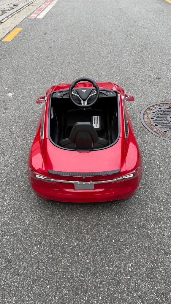 [희귀/정상작동] TESLA Model S 어린이 전동차 / Radio Flyer Tesla 공식제품 이미지