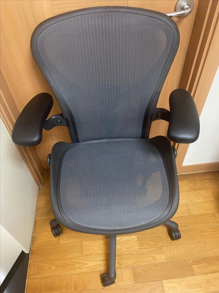허먼밀러 뉴 에어론 인노바드 풀펑션 이미지