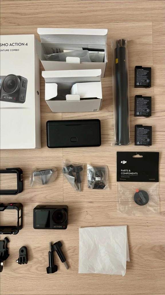 DJI 오즈모 액션 4 어드벤처 콤보 풀박스/기타장비 최상급 상태 이미지