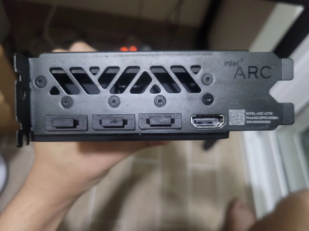 arc A770 리미티드 에디션 이미지