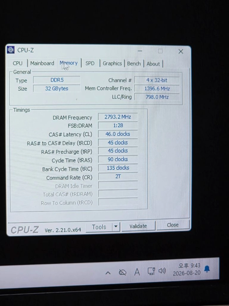 인텔 i7-13700F / DDR5 32gb / rtx3080 화이트 컴퓨터 급처 이미지
