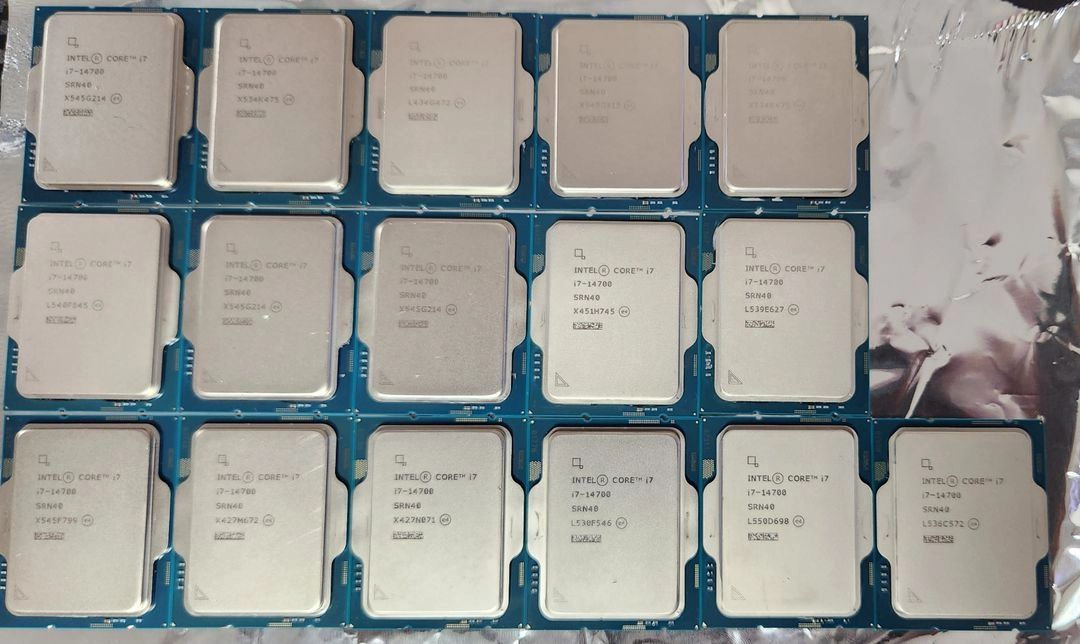 CPU 여러개 팝니다 (i7 14700 12700 10700) - 안심되는 중고거래