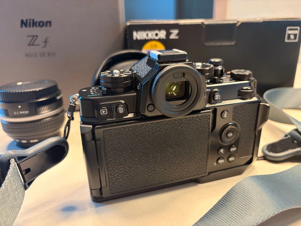 니콘 Zf 40mm f/2 se 키트 및 Z 24-120mm f/4 S 렌즈 이미지