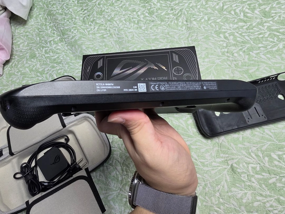 asus rog ally x 1tb 흑갈리 이미지