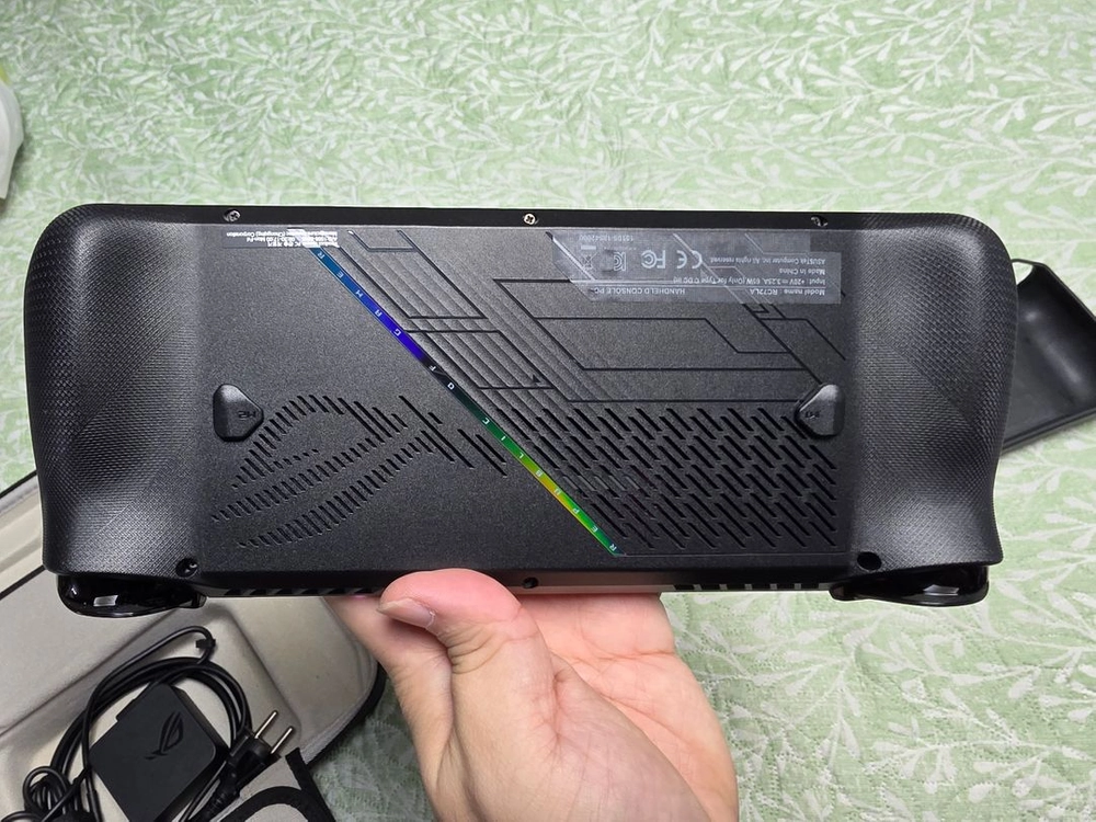 asus rog ally x 1tb 흑갈리 이미지