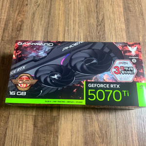 RTX 5070 Ti 그래픽카드 이미지