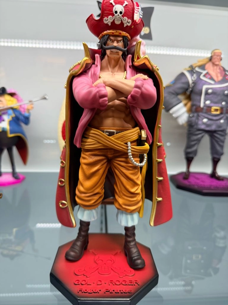 원피스 레진 피규어 Stand 로저 해적단 판매 합니다. 이미지