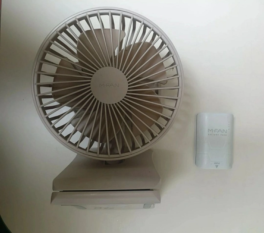 엠팬 써쿨레이터형 배터리 탈부착 유모차 캠핑 차박 사무실 탁상용 집게형 휴대용 선풍기 M2-FAN 이미지