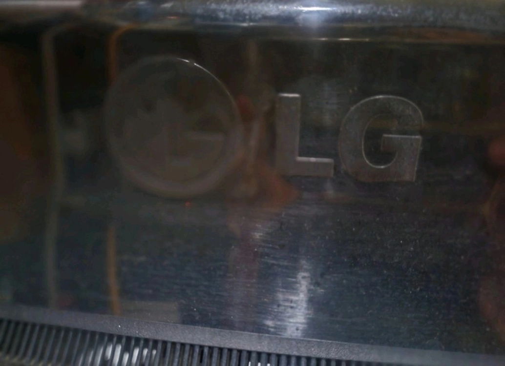 {{ LG모니터(22인치) 이미지