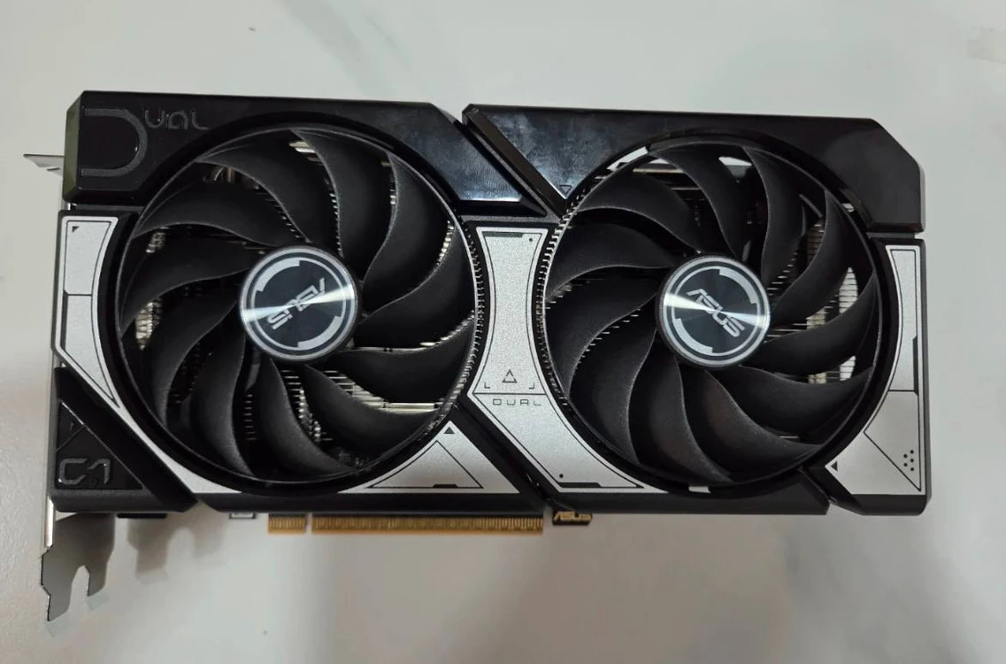 ASUS DUAL RTX 5060 OC 8GB 그래픽카드 - 안심되는 중고거래