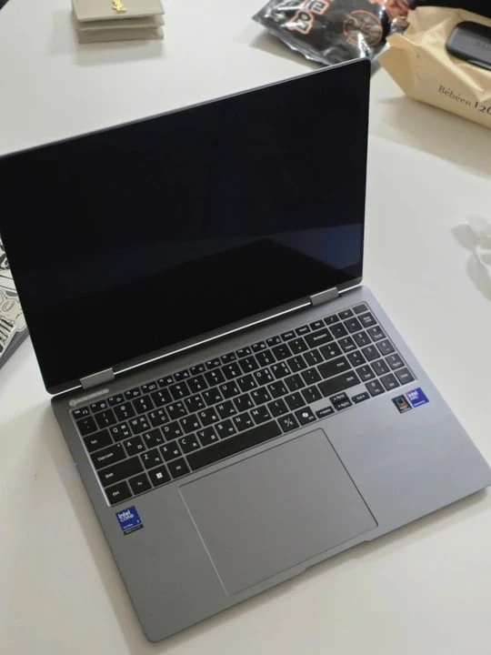 삼성 갤럭시북 5 프로 360 32GB/1TB NT960QHA(K71AR) 이미지