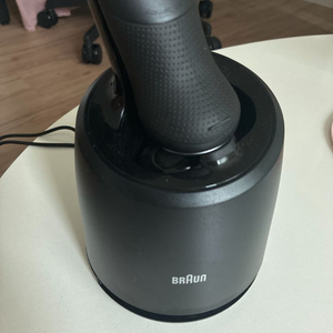 BRAUN 7 전기면도기 이미지