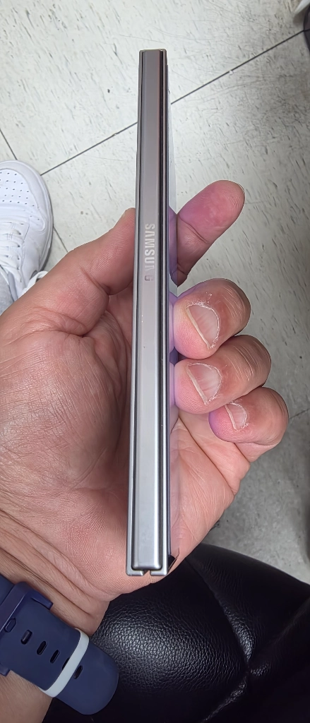 갤럭시폴드7스마트폰 실버 512GB - 안심되는 중고거래