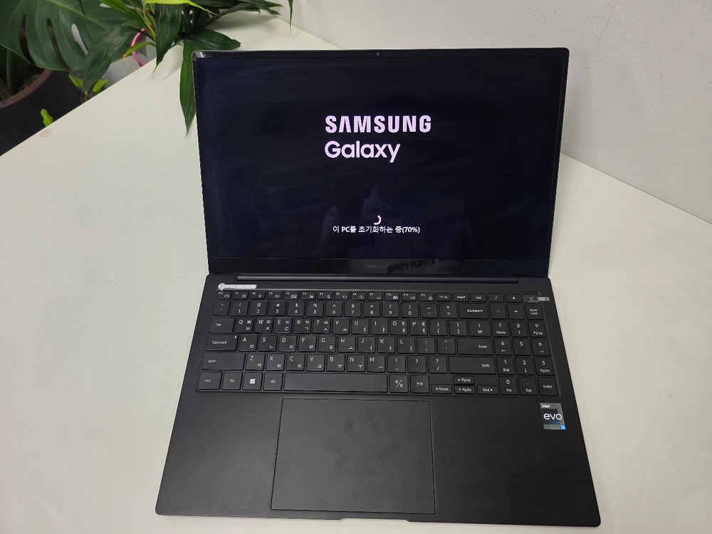 삼성 갤럭시북2 프로 15.6인치 (i5/16G/SSD256G/배터리 성능90%) 이미지