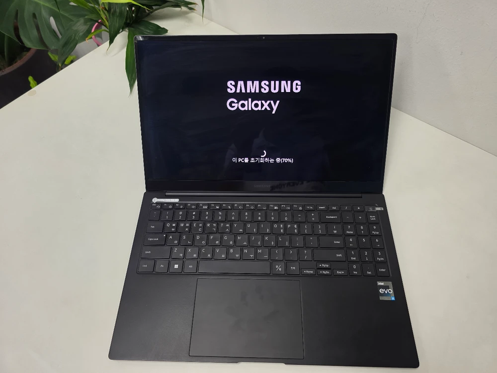 삼성 갤럭시북2 프로 15.6인치 (i5/16G/SSD256G/배터리 성능90%) 이미지