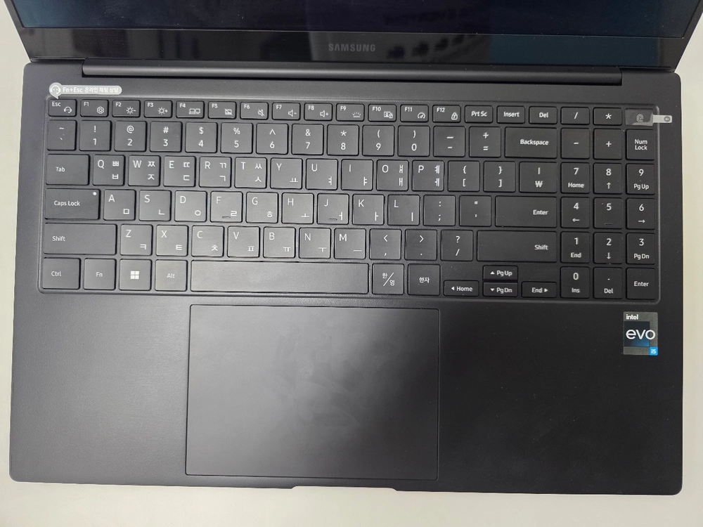 삼성 갤럭시북2 프로 15.6인치 (i5/16G/SSD256G/배터리 성능90%) 이미지