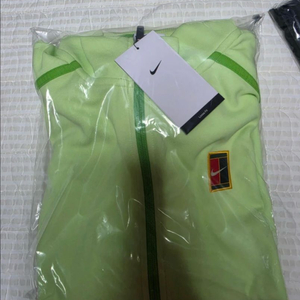 나이키 테니스 코트헤리티지 야닉시너 알카라즈 자켓 이미지