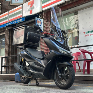 배달세팅된 25년식 혼다PCX125 6.2만km 싸게 판매합니다! 이미지