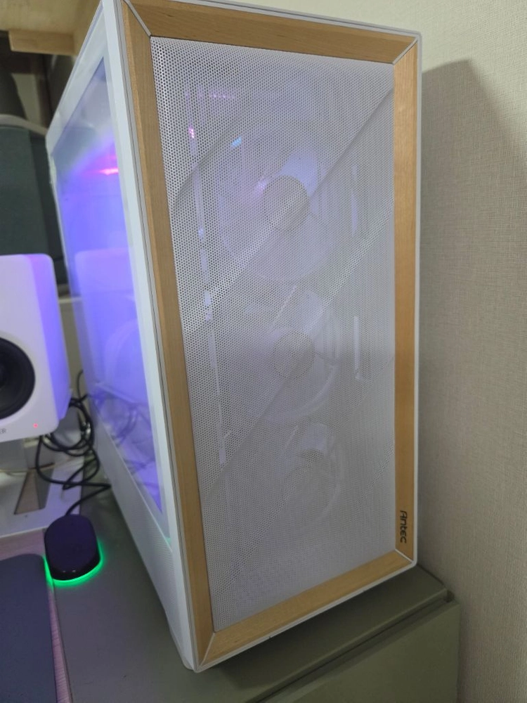 (개인) 7800x3d rtx5070ti ssd 2TB 부품 최상급 데스크탑 PC 화이트세팅 이미지