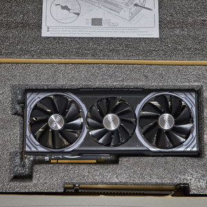 SAPPHIRE 라데온 RX Vega 64 NITRO+ 이미지