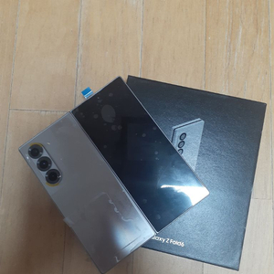 갤럭시Z폴드6 256G 미개통새것(추가포함) 이미지