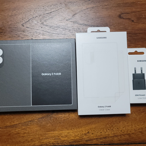 [대전]폴드8 512gb 크림 자급제 미개봉 새제품 이미지