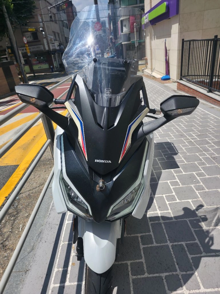 혼다 25년식 포르자350 이미지
