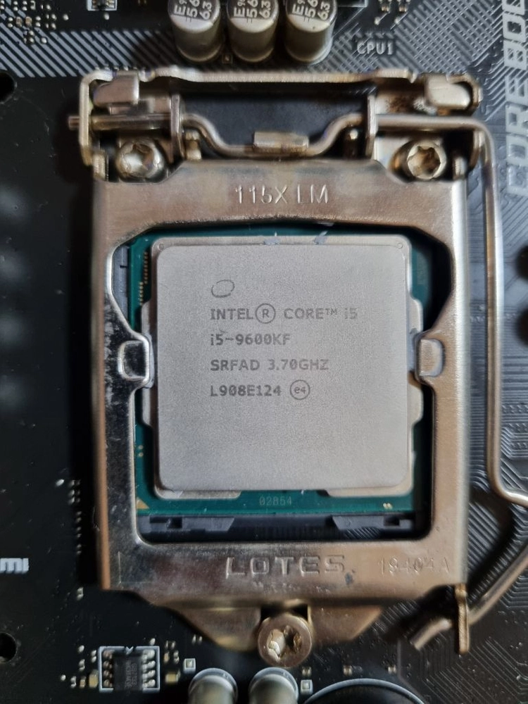 i5 9600kf + MSI MAG B365M +250 GB SSD 컴퓨터 본체부품 이미지