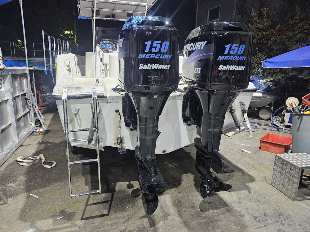 낚시보트23피트. 150마력x2 300마력 이미지