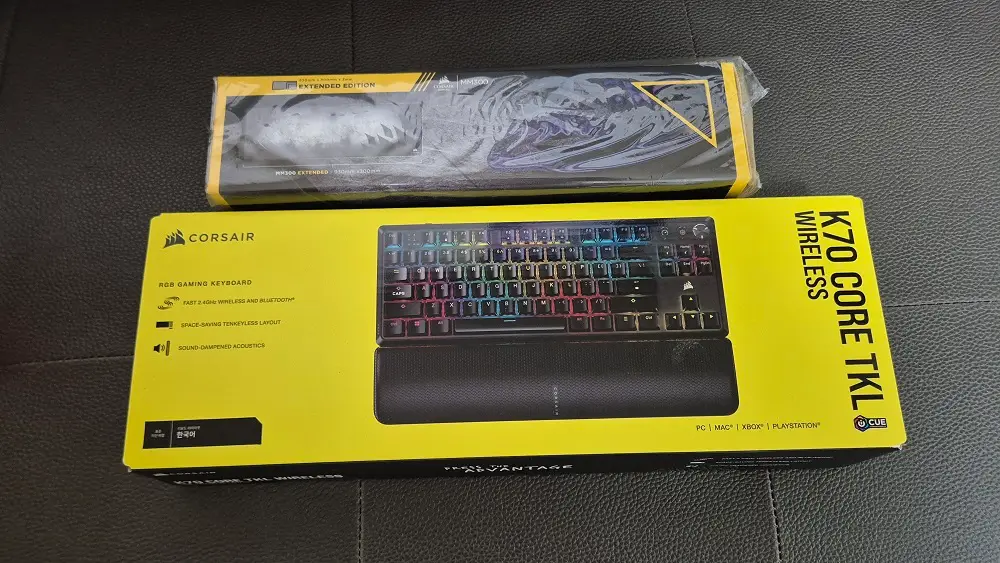 커세어 K70 CORE TKL 키보드, MM300 마우스패드 이미지