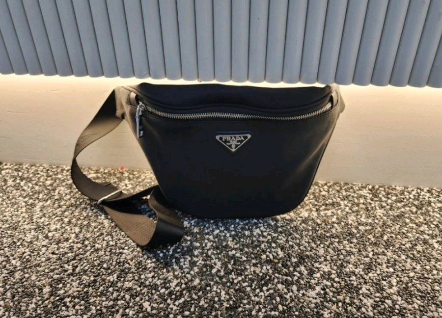 프라다힙색벨트백 이미지