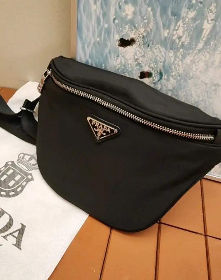 프라다힙색벨트백 이미지