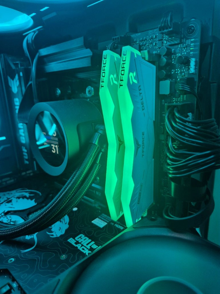 팀그룹 T-FORCE DELTA RGB DDR5 32gb cl30 6000 - 안심되는 중고거래