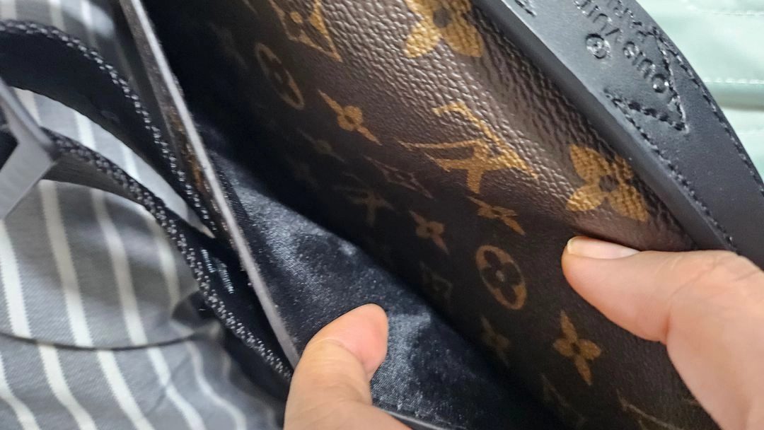 루이비통 모노그램 캔버스 벨트백 이미지
