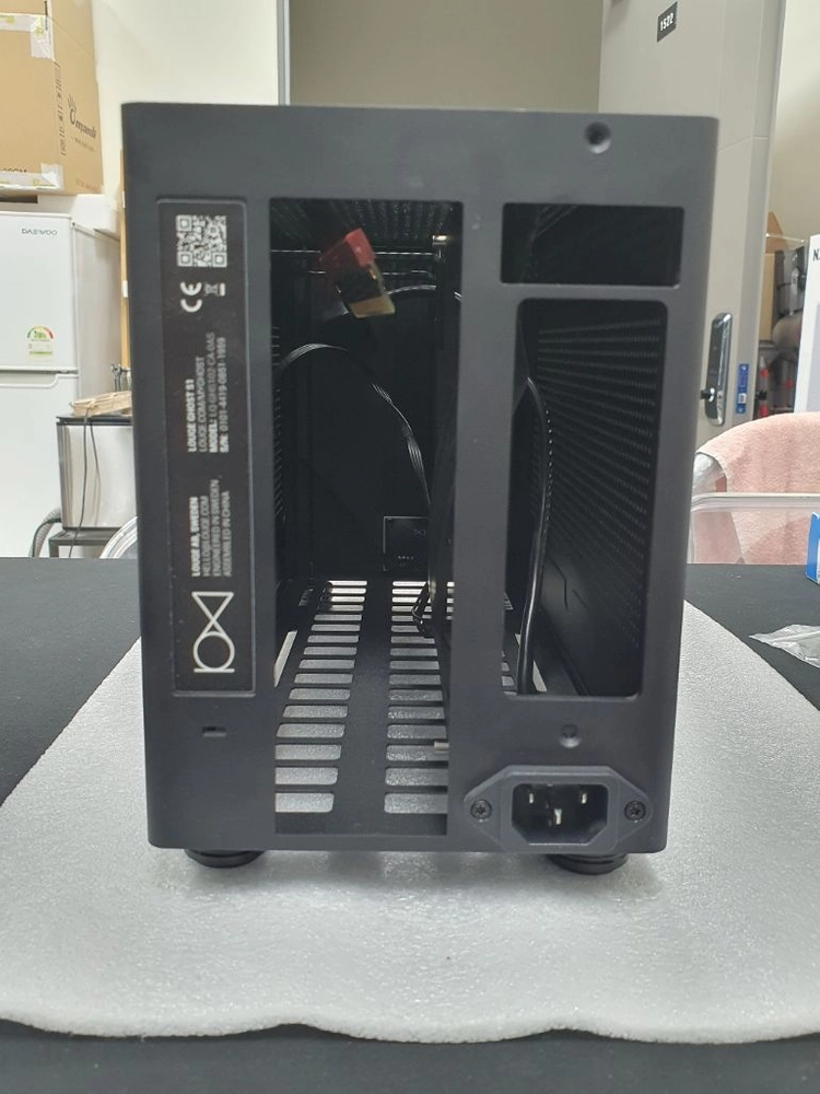 컴퓨터 ITX 케이스 LOUQE GHOST S1 블랙 이미지