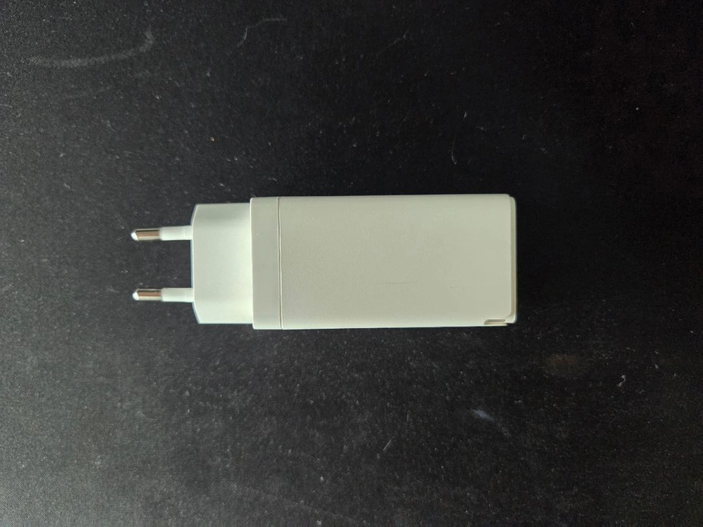 베이스어스(Baseus) 65W GaN2 Pro 초고속 멀티 충전기 - 안심되는 중고거래