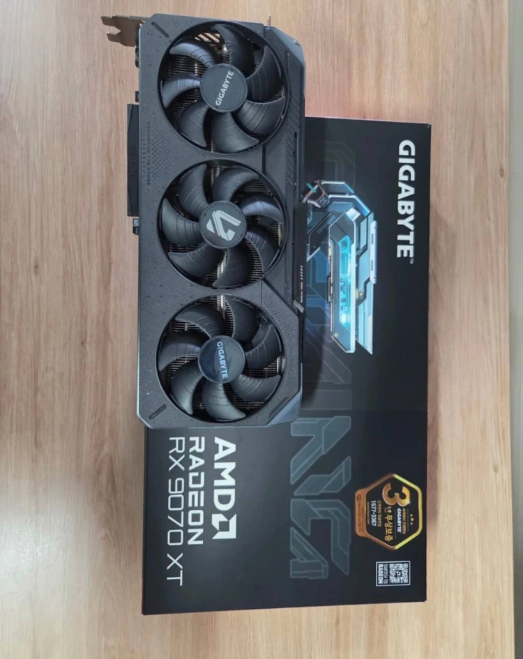 기가바이트 RX9070XT Gaming OC D6 16GB - 안심되는 중고거래