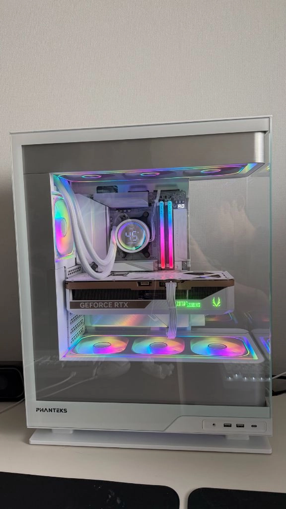 9950x3d 5080 올화이트 이미지