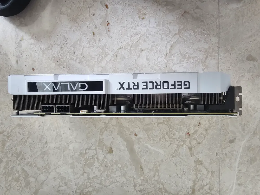 갤럭시 RTX 3080 화이트 이미지