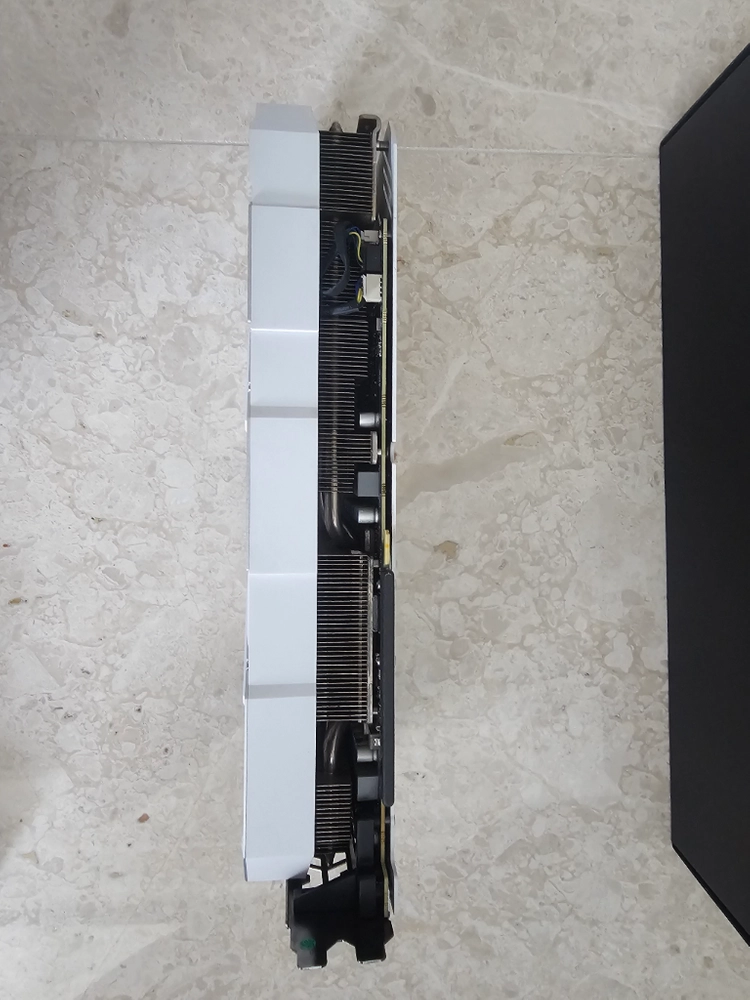 갤럭시 RTX 3080 화이트 이미지