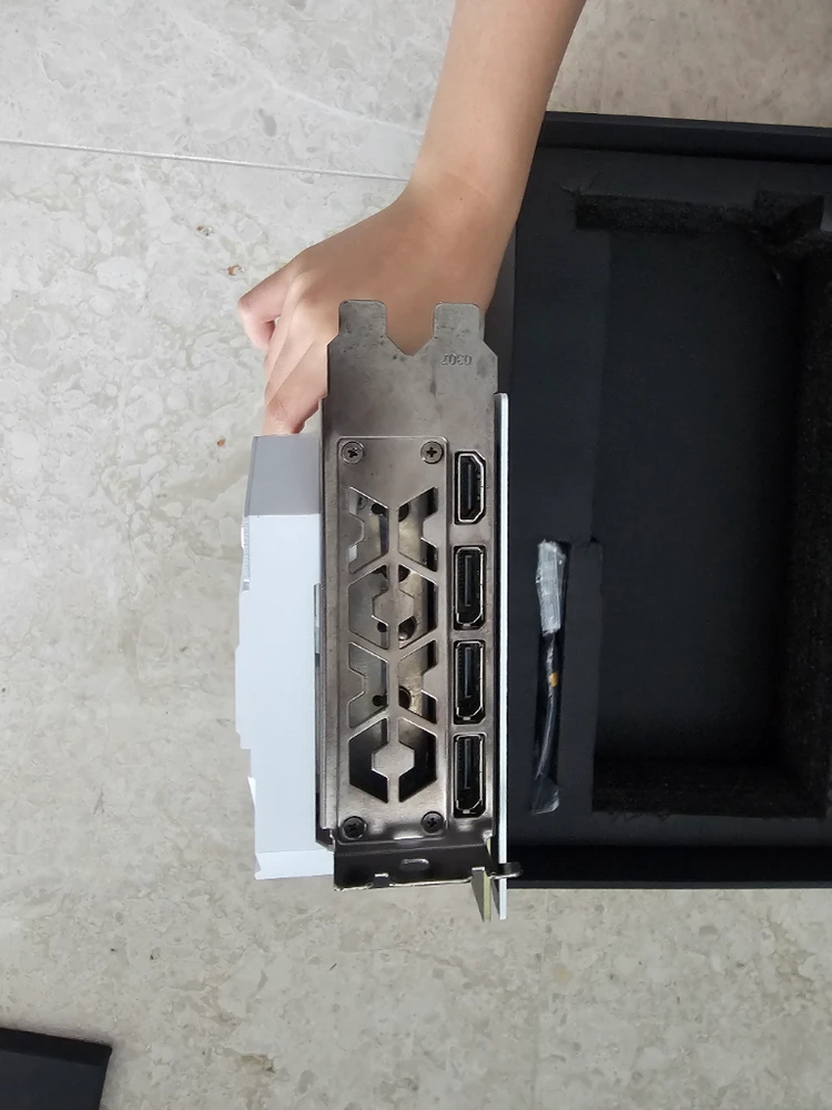 갤럭시 RTX 3080 화이트 이미지