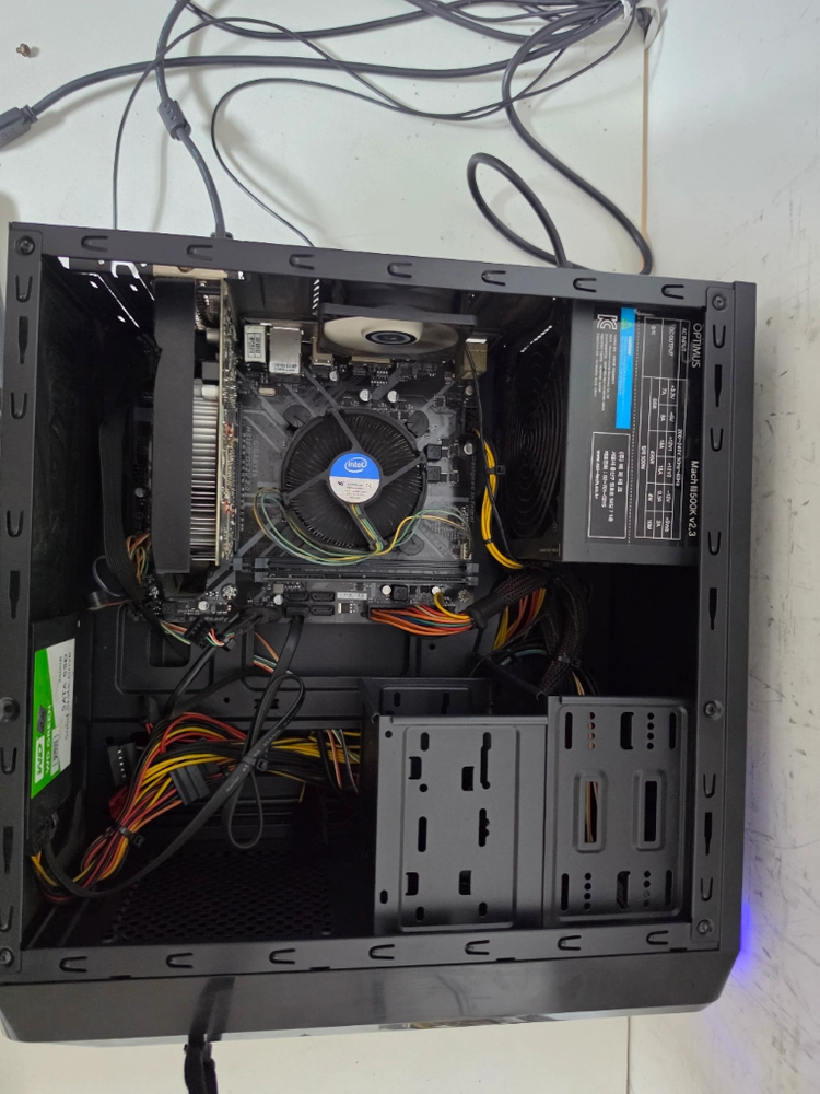 인텔 i3-8100 /D4 8램 SSD256 / 지포스1050 데스크탑 본체37만원 이미지